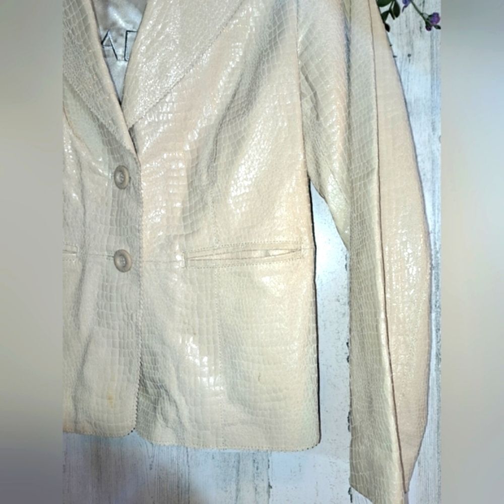 NWOT Bradley Bayou Patent Leather Jacket - Picture 4 of 11